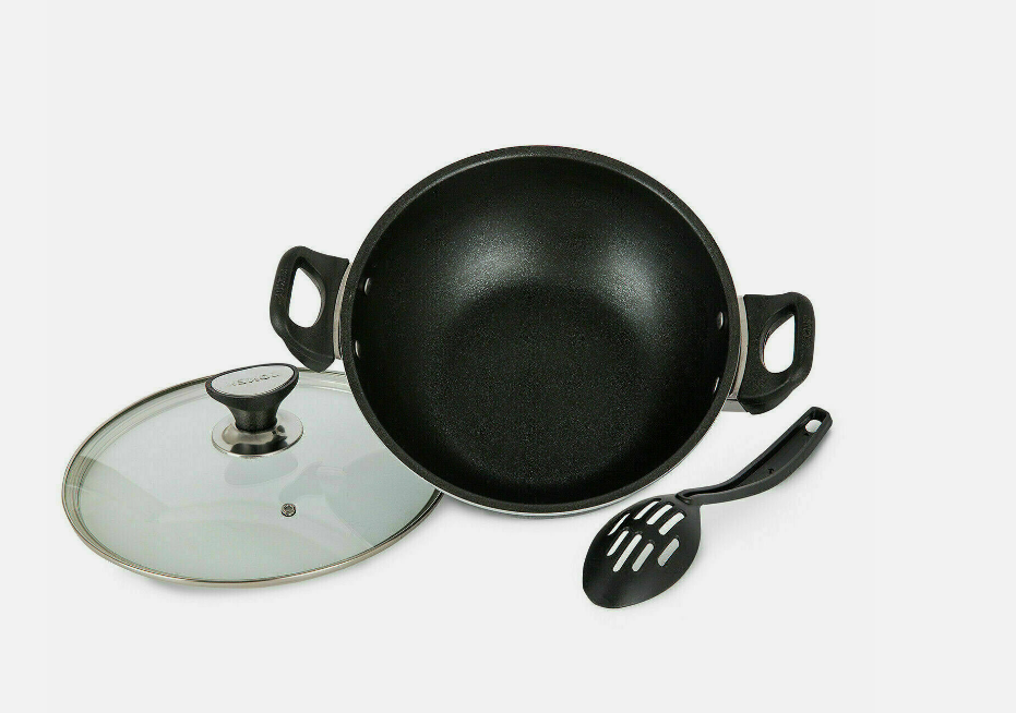 Enhance your kitchen repertoire with the UWEVO Induction-Compatible Cooking Wok with Glass Lid